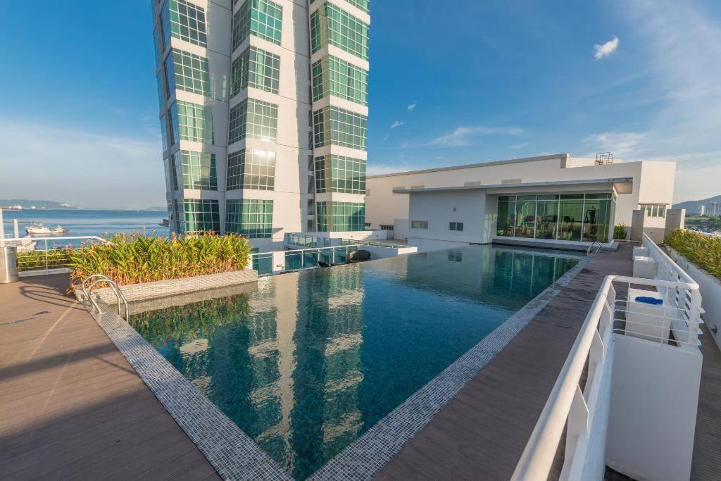 Duplex Condo@Maritime 8 Джорджтаун Экстерьер фото